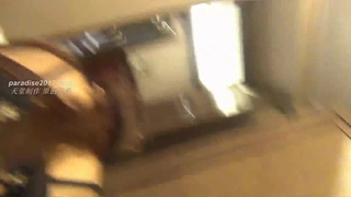 [短视频区] 裤子破一洞