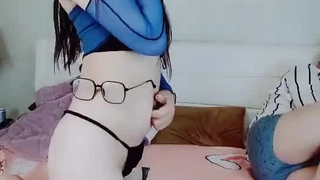 午夜小骚骚极品高颜值御姐少妇跟大哥激情啪啪，黑丝情趣诱惑卖力的舔弄大鸡巴
