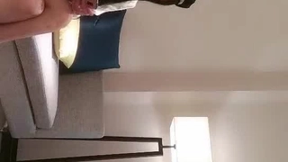 情侣不专业自拍 连画面没转正都不知道\