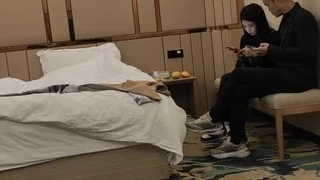 健身学姐的痛苦呻吟！直达花园深处