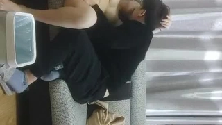 大屁股和大鸡巴宝贝们与他们的FFMM男人一起享受三人行