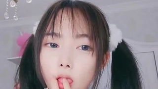 爆帖~小楚歌~奔放裸舞 是个男人都不会错过的精彩~激情魅舞诱惑大秀 大白奶子嫩嫩穴超吸引想入非非