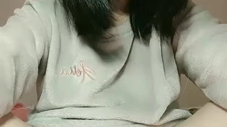 DVDMS-845 一般男女モニタリングAV×マジックミラー便コラボ企画 大手航空会社勤務の美脚キャビンアテンダントが初めての素股焦らされ体験！フライト帰りのCAさんに直穿き黒パンスト越しのデカチン先っぽ3cm挿入！敏感なオマ○コの入り口だけをグリグリされて奥まで挿れて欲しくなっ…